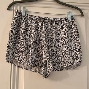 NWOT Brandy Melville black/white floral shorts